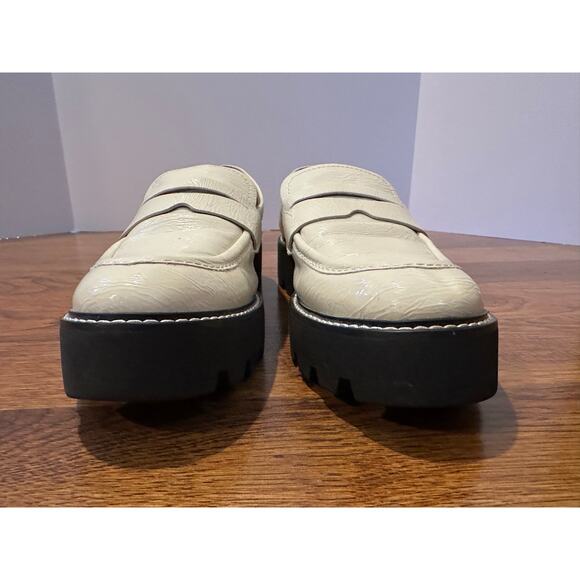 Franco Sarto Women's Balin Faux Leather Lug Sole Loafers Cream Patent Size 10 - Picture 3 of 9